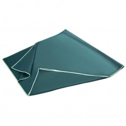 Funkčný uterák vo farbe emerald